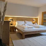 Lejlighed Chic Alpine Oasis In With Mountain View Oberammergau
